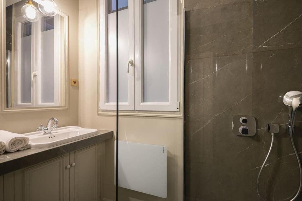 Modern And Cosy Flat In The Heart Of Notre Dame * París