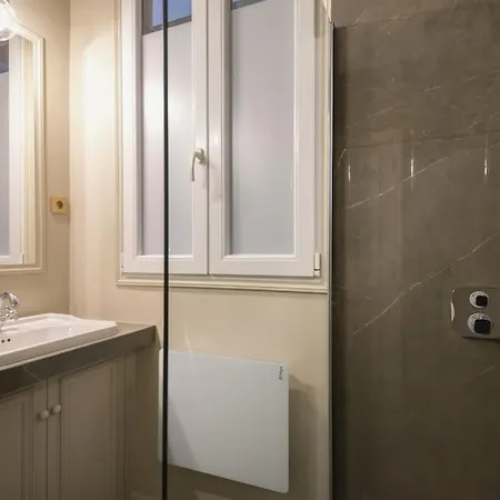 Modern And Cosy Flat In The Heart Of Notre Dame Apartment Paris Exterior photo