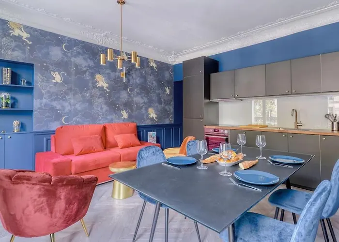 Modern And Cosy Flat In The Heart Of Notre Dame